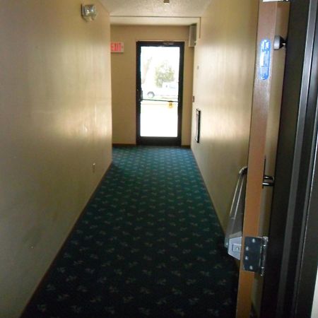Hotel Super 8 By Wyndham Chadron Ne Zewnętrze zdjęcie