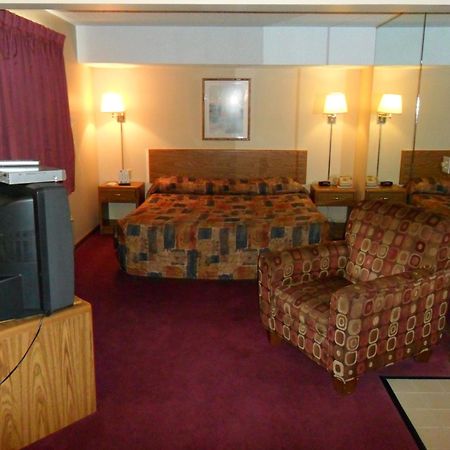 Hotel Super 8 By Wyndham Chadron Ne Zewnętrze zdjęcie